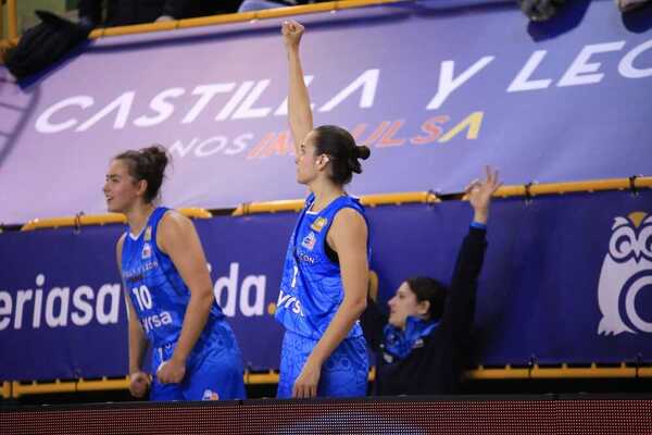 Directo | Avenida vence con comodidad al IDK tras la victoria del Salamanca ante el Santa Marta