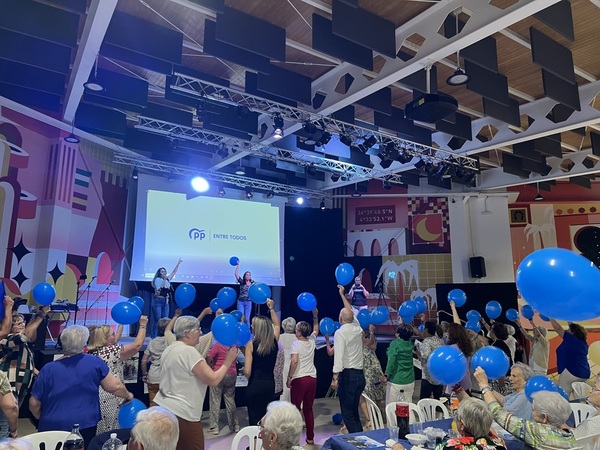 Encuentro con mayores, organizado por el PP de Alhaurín de la Torre. Sur