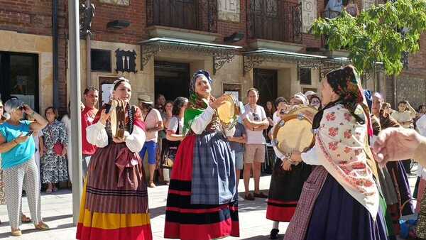 Así vivimos en directo los desfiles de carros y pendones y el acto de las Cantaderas