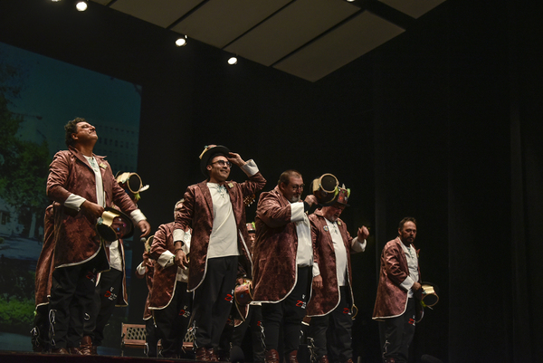 Carnaval de Badajoz: Olivenza revienta el gracejo