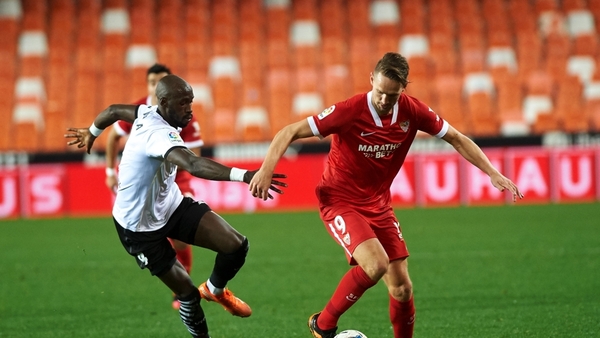 De Jong, menos protagonismo en el Sevilla, pero con confianza para Países Bajos