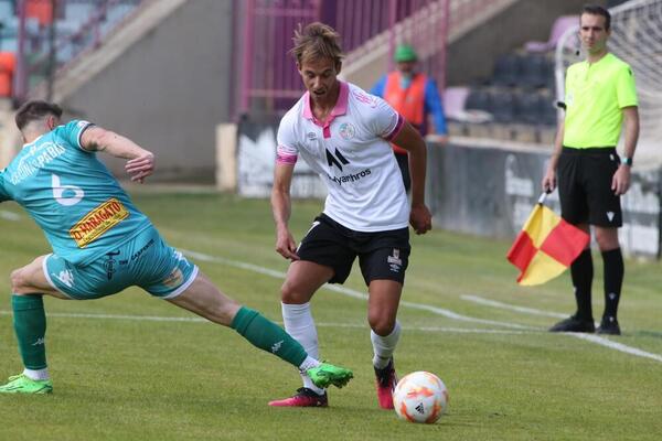 La lucha por subir, en el Helmántico y La Alamedilla