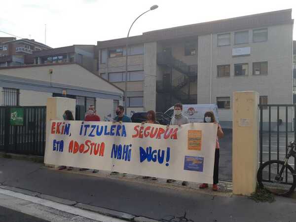 Los sindicatos cifran en un 70% el seguimiento a la huelga en los colegios vascos y Educación lo rebaja al 42%