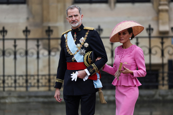 Coronación del Rey Carlos III y Camila, en directo: saludo desde el balcón de Buckingham, ceremonia, vestidos de invitados y última hora hoy
