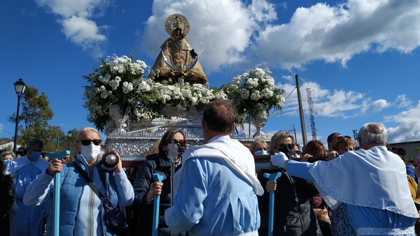 Así hemos contado la bajada de la Virgen de la Montaña en Cáceres