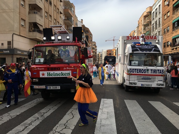 Así hemos contado el desfile de comparsas de Badajoz