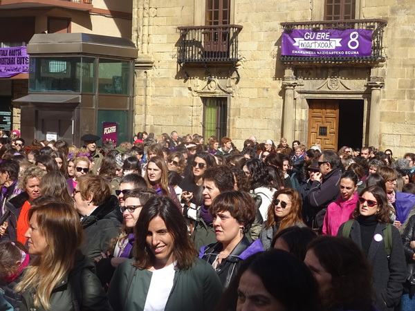 La concentración de Zarautz. /Antxon Etxeberria
