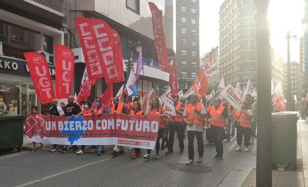 Imagen de la marcha por las calles de Ponferrada