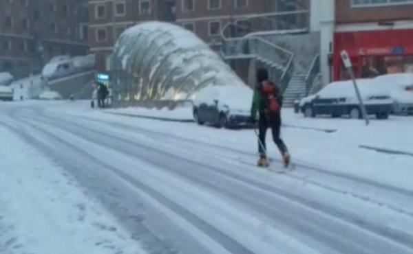 La mayor nevada en 33 años sorprende a Bizkaia