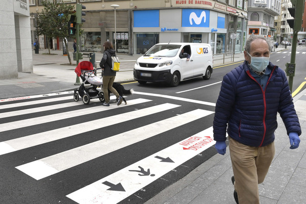 Más fotos de la nueva señalización de los pasos de cebra en Santander