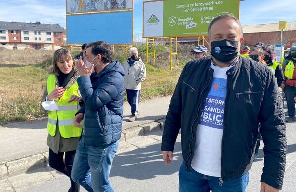 Gerardo Álvarez Courel, presidente del Consejo Comarcal, asegura que le gustaría &amp;quot;que los que dicen que tenemos la mejor sanidad de España estuvieran hoy aquí&amp;quot;.