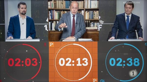 Los candidatos, durante el debate. Ahora toca despoblación